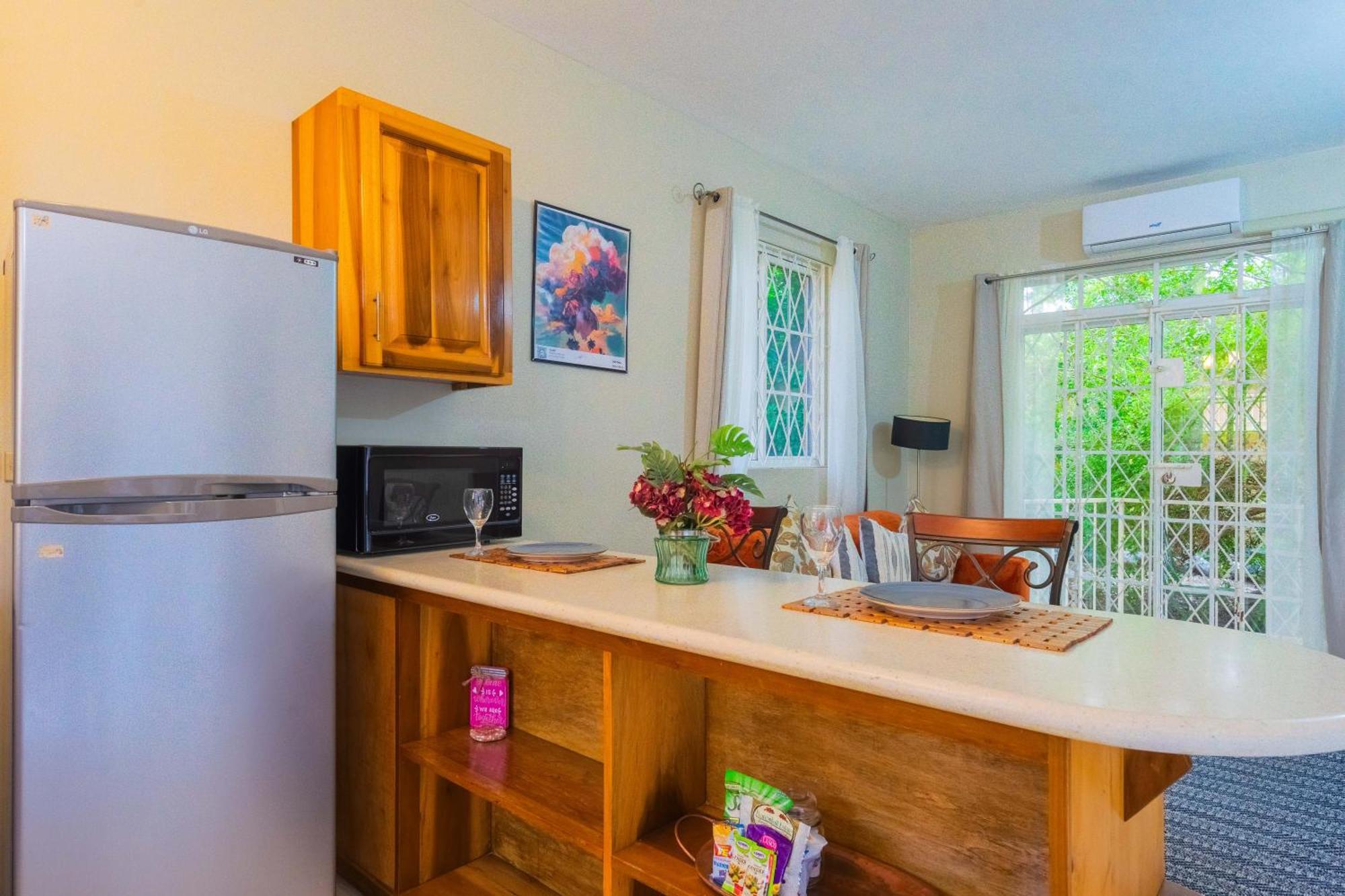 Musgrave Annex- Comfy 1 Bedroom Apartment On The Ground Floor Kingston Exterior foto
